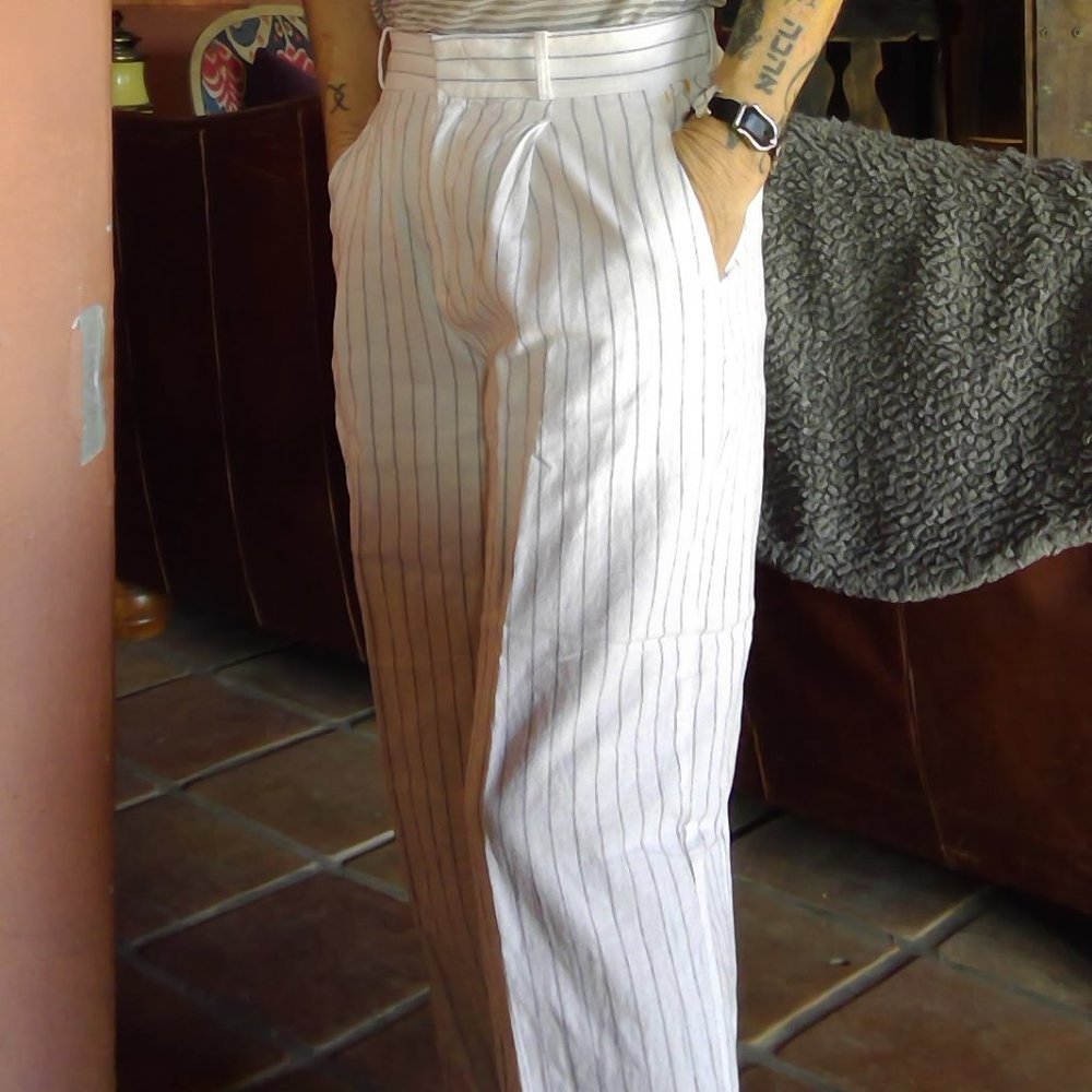Unigold light pin stepped trousers. Super comfortable with elastic rear waist.